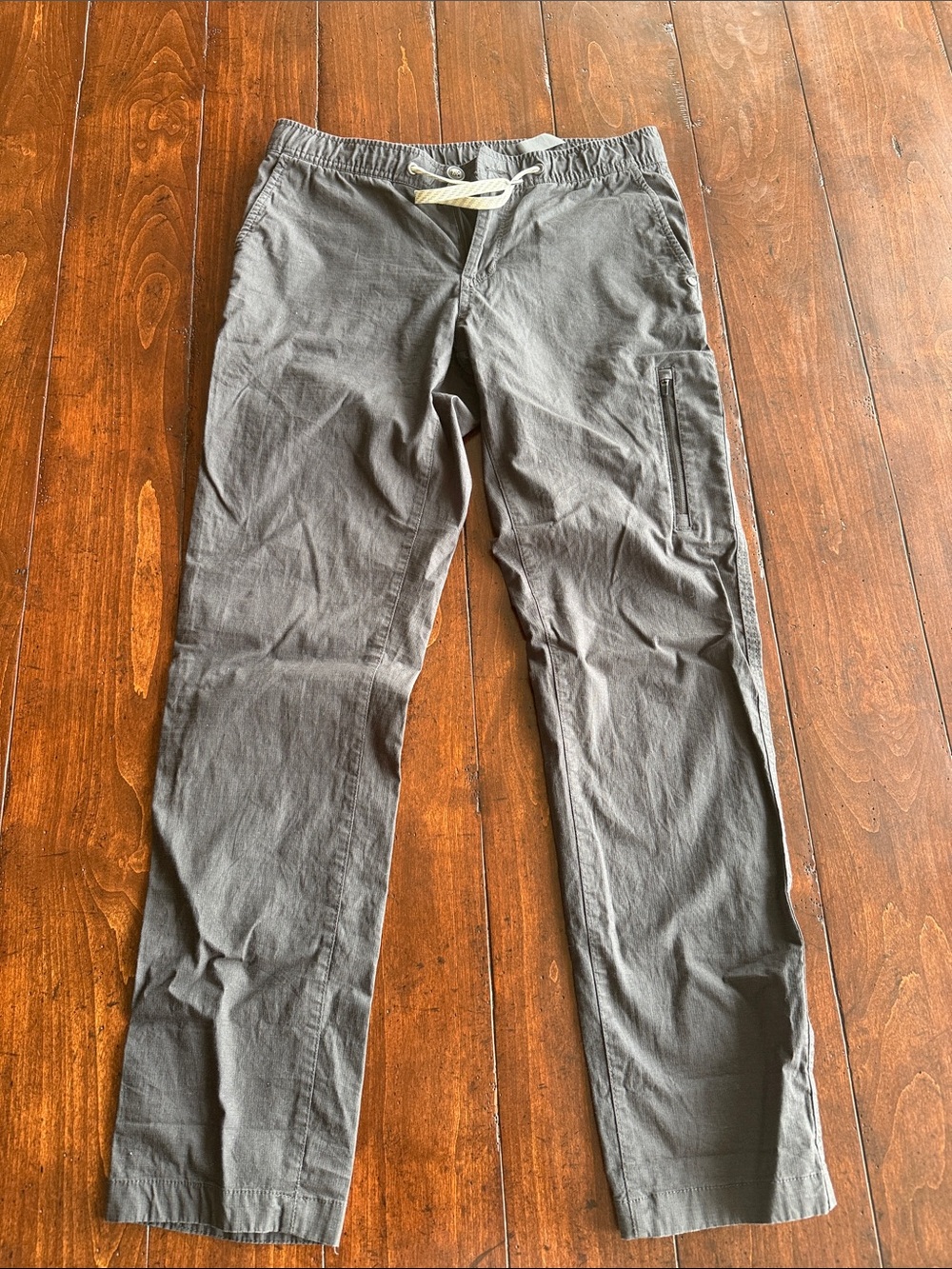 Vuori Women’s  Charcoal Cargo Drawstring Pants